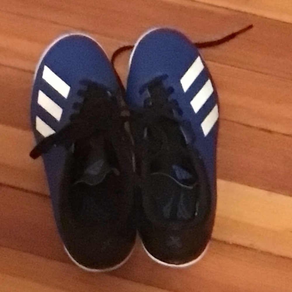Adidas indoor soccer shoes